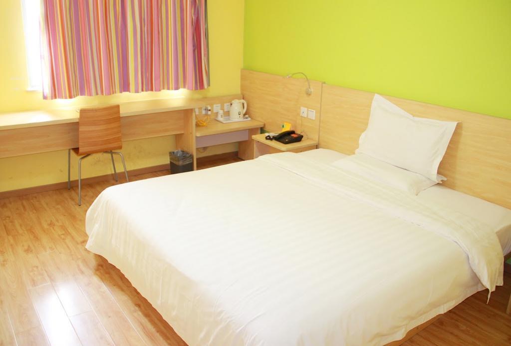 7Days Inn Guangzhou Jiaokou Subway Station 2Nd Δωμάτιο φωτογραφία